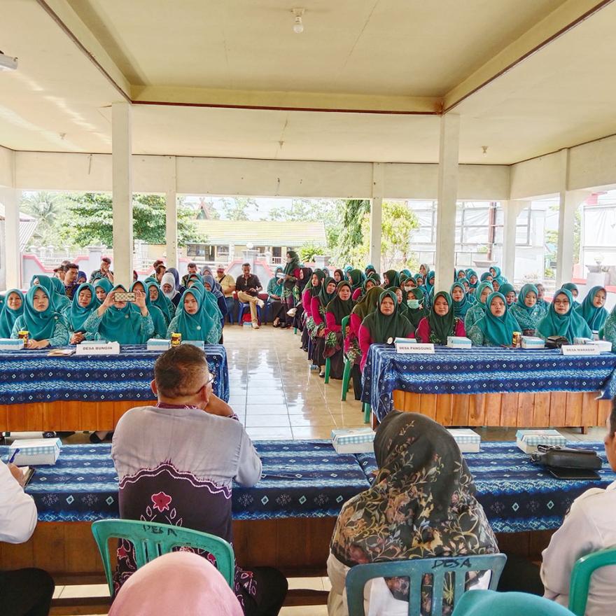 Study tiru kegiatan TP PKK dari 3 Desa Kec. Paringin Selatan Kab. Balangan