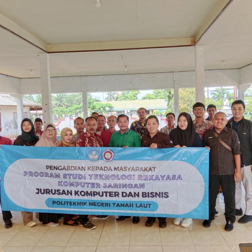Pengabdian Mahasiswa Politeknik Negeri Tanah Laut : Managemen Jaringan Wifi Pemerintahan Desa